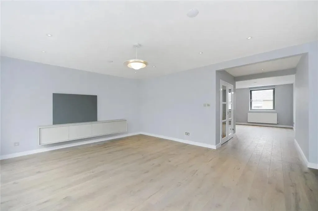 5 bedroom house for rent