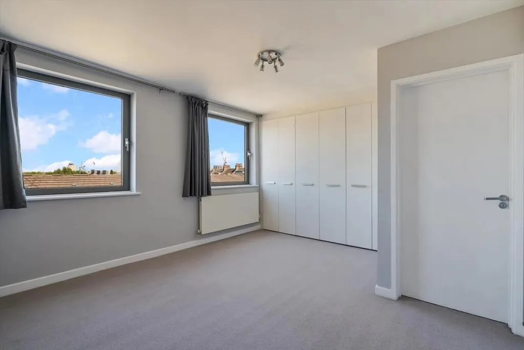 5 bedroom house for rent