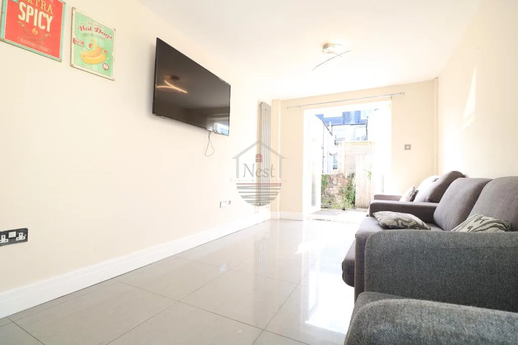 5 bedroom house for rent