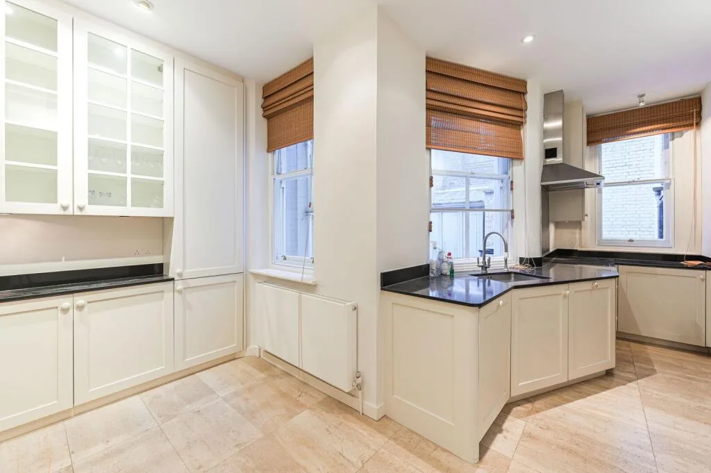 3 bedroom flat for rent