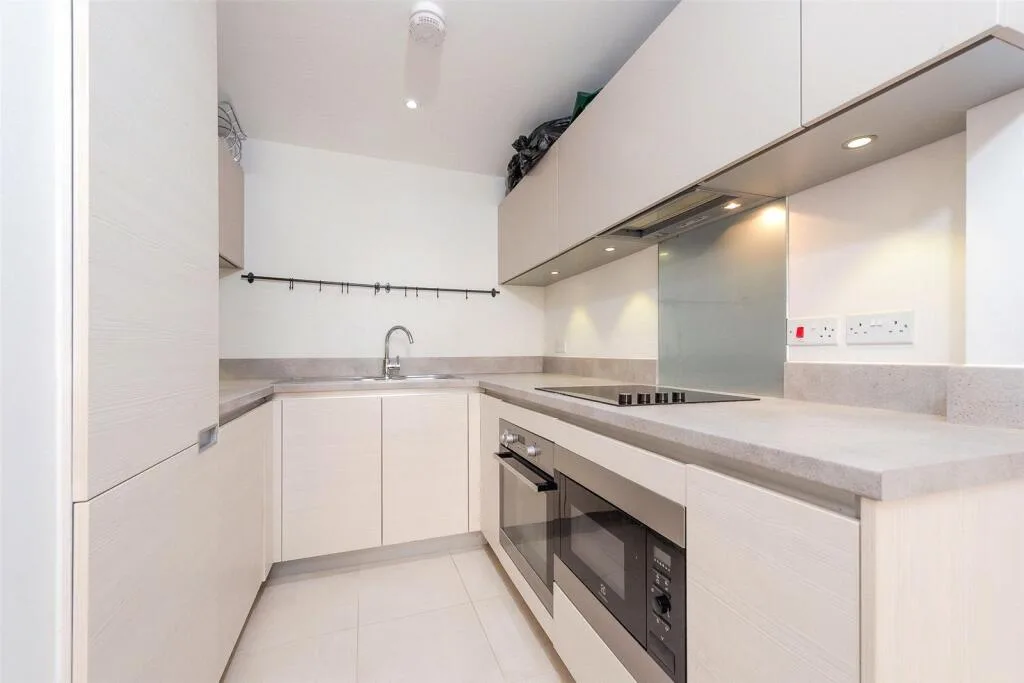 3 bedroom maisonette for rent