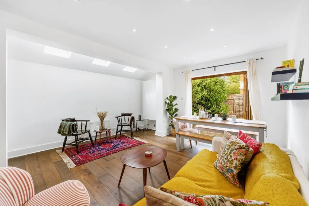 2 bedroom flat for rent