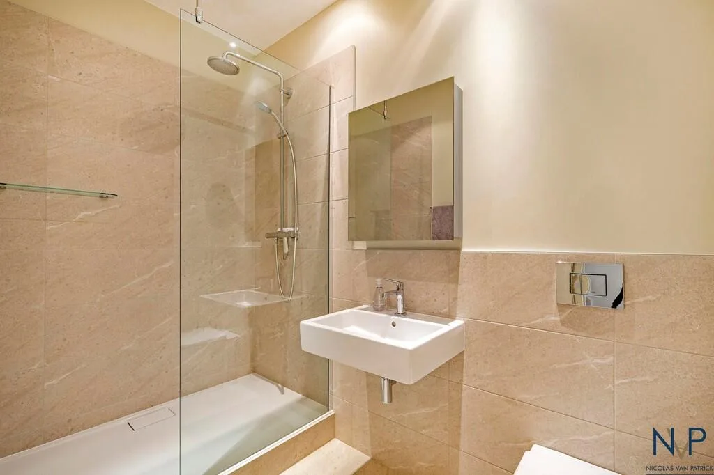 4 bedroom mews property for rent