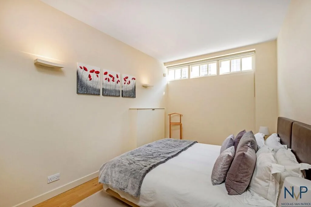 4 bedroom mews property for rent