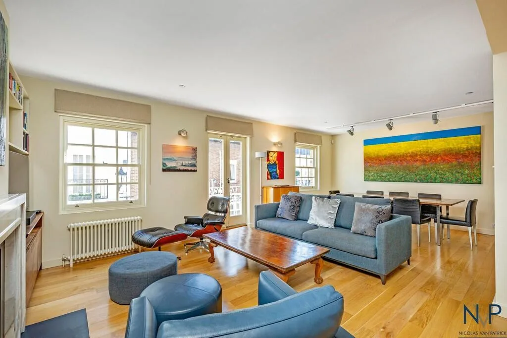 4 bedroom mews property for rent