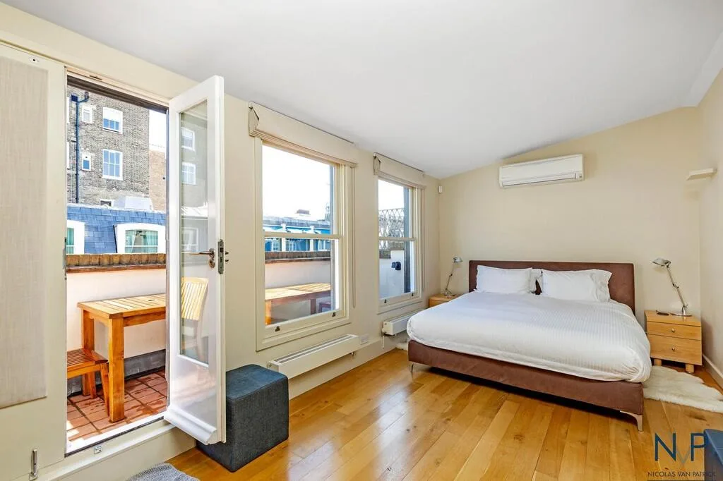 4 bedroom mews property for rent