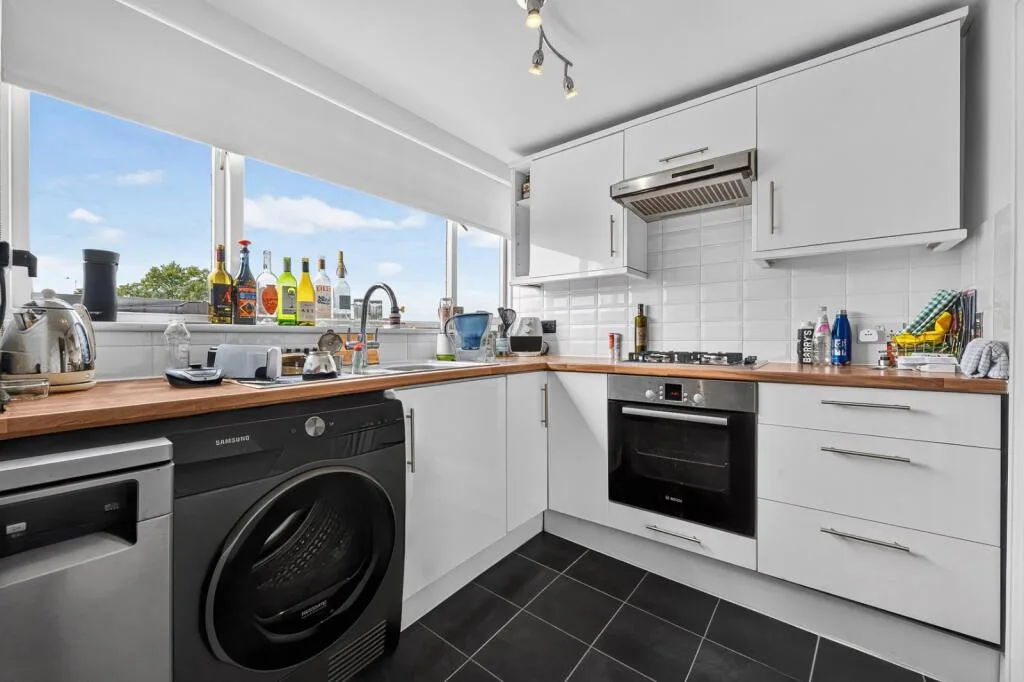 2 bedroom semi-detached house for rent
