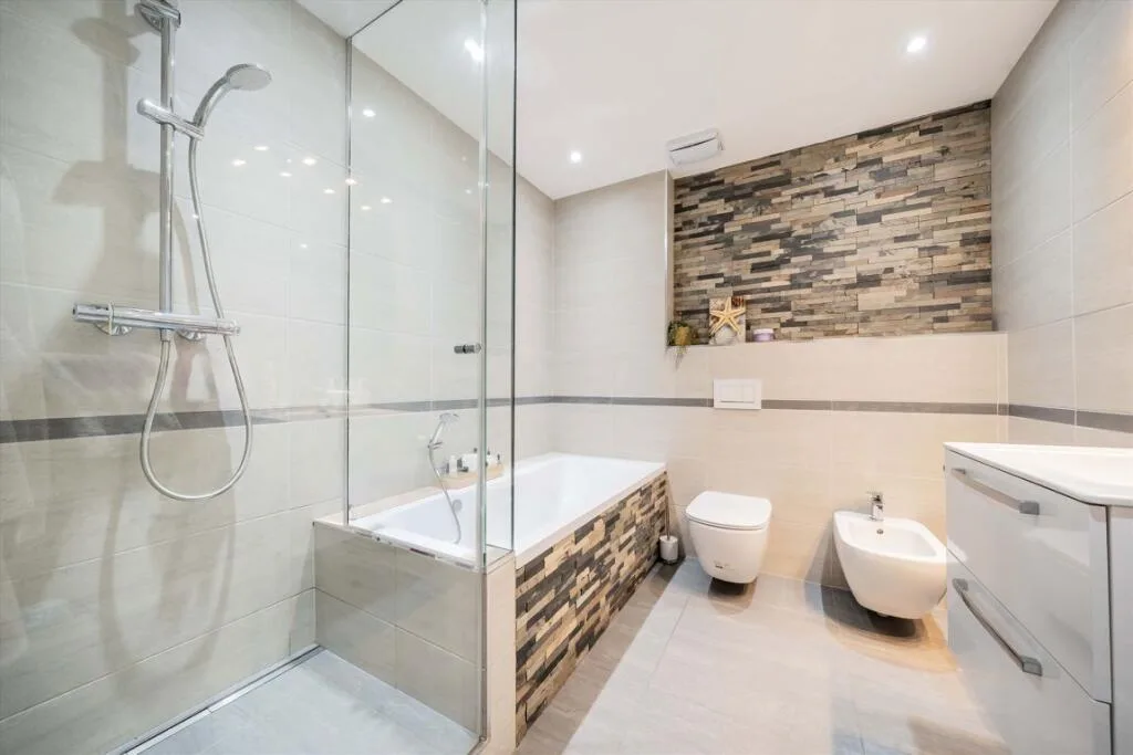 3 bedroom semi-detached house for rent