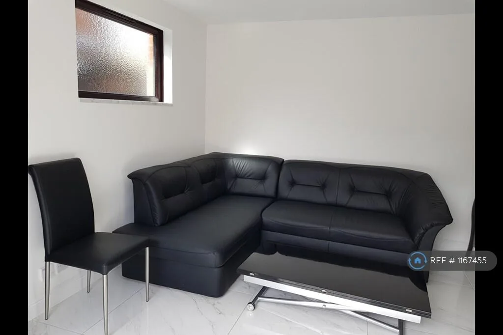 1 bedroom semi-detached house for rent