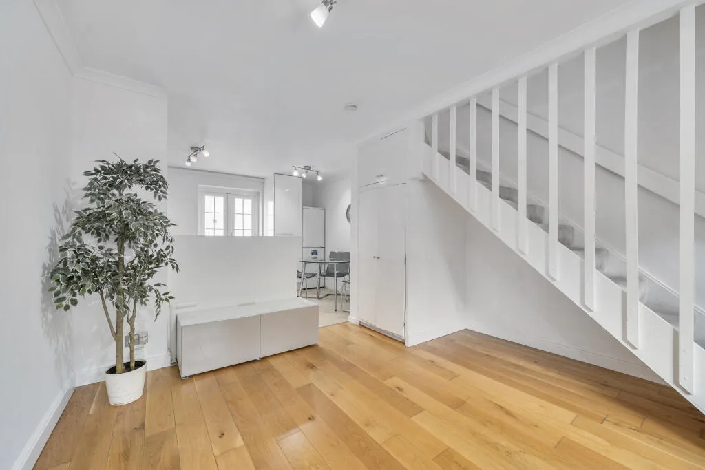 2 bedroom house for rent