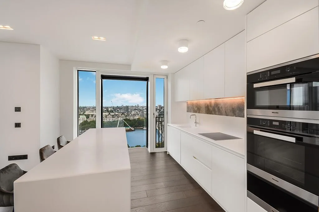 3 bedroom flat for rent