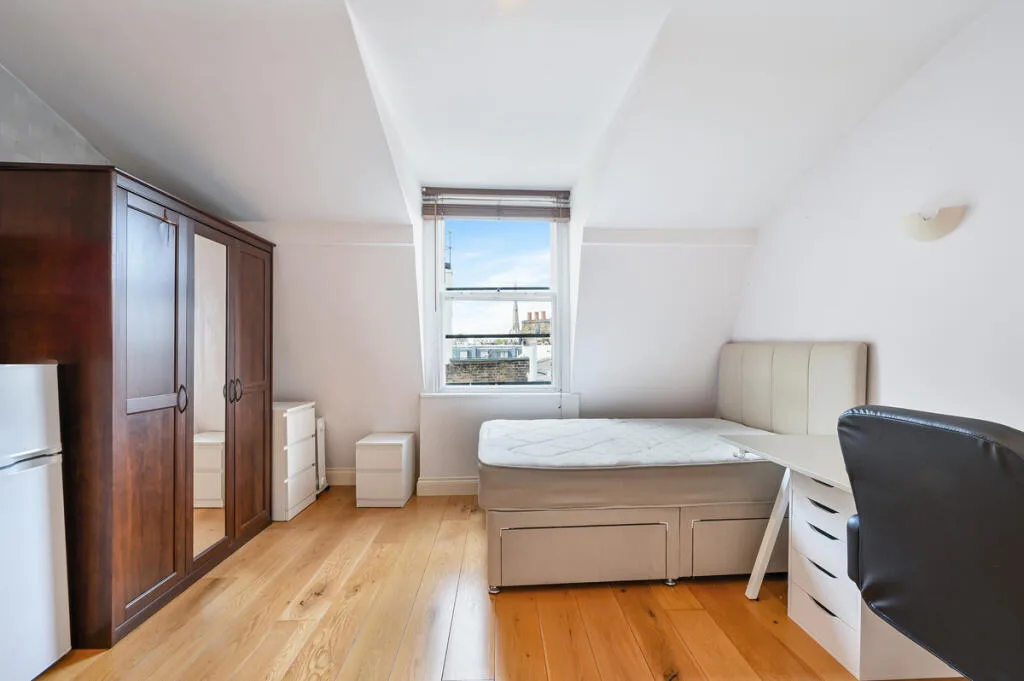 Studio flat for rent