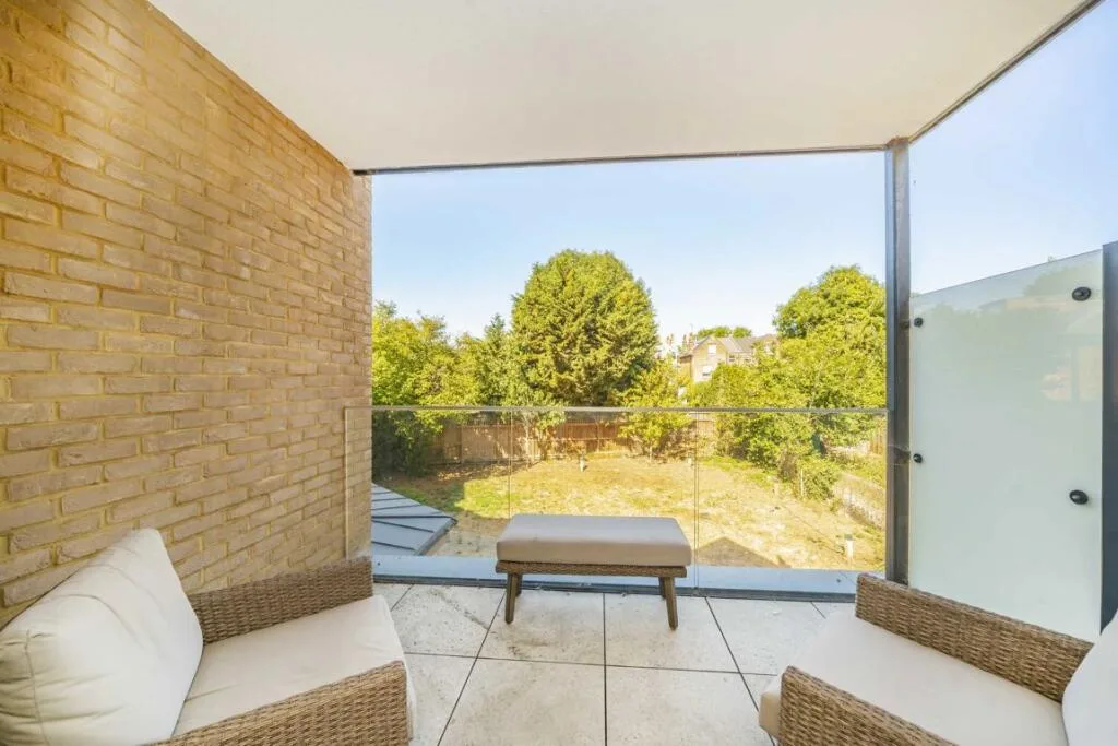 2 bedroom flat for rent