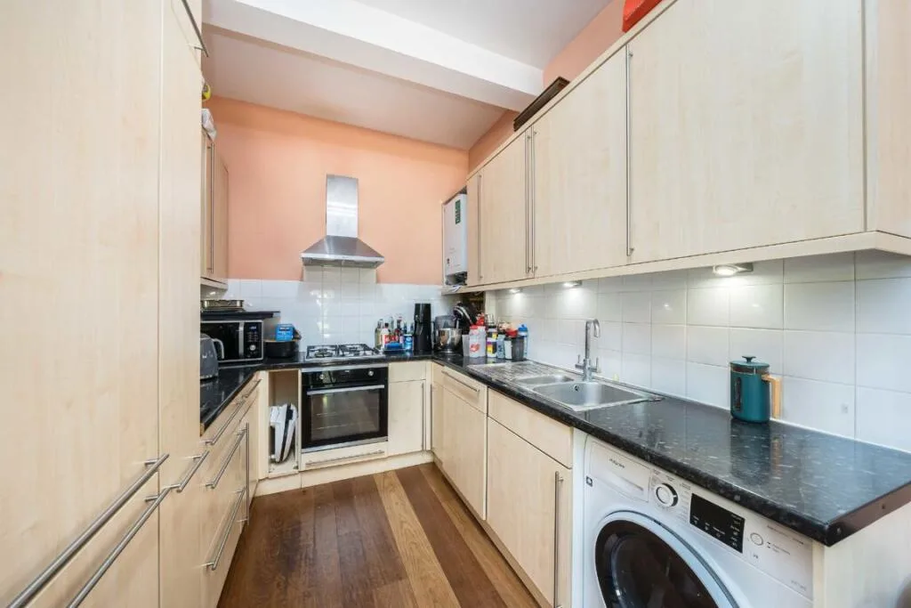 3 bedroom flat for rent