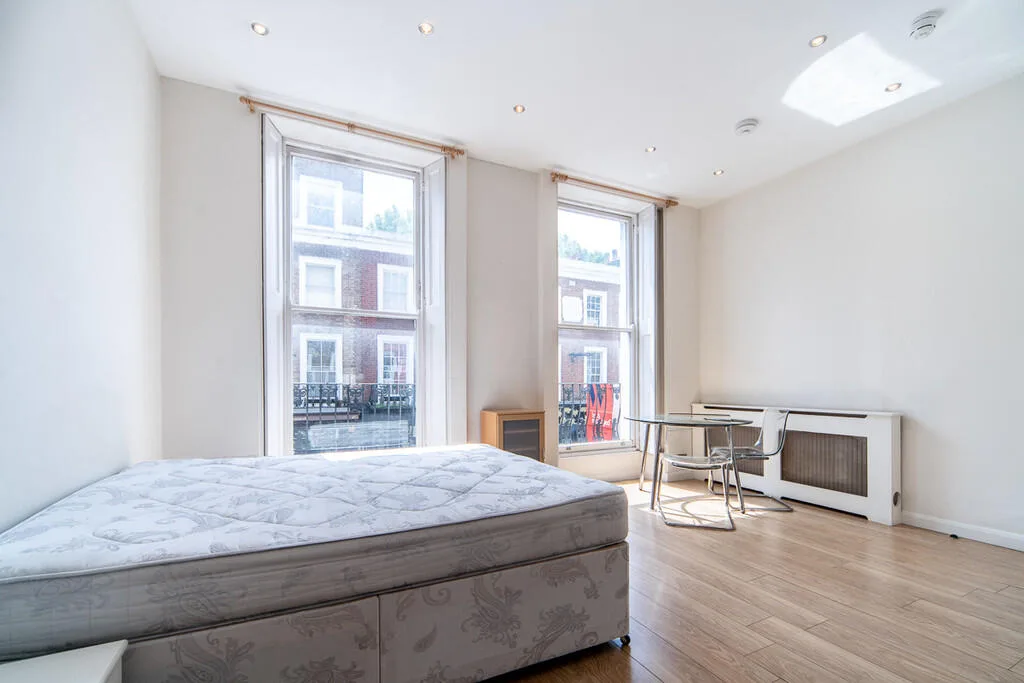 Studio flat for rent
