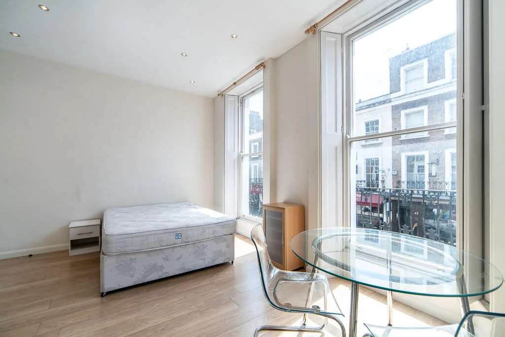 Studio flat for rent