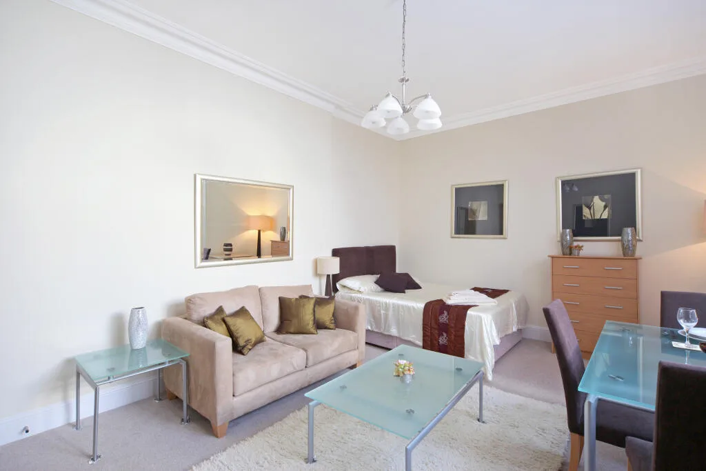 Studio flat for rent
