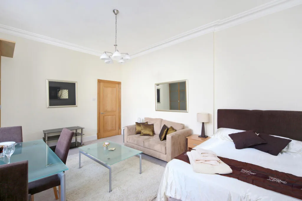 Studio flat for rent