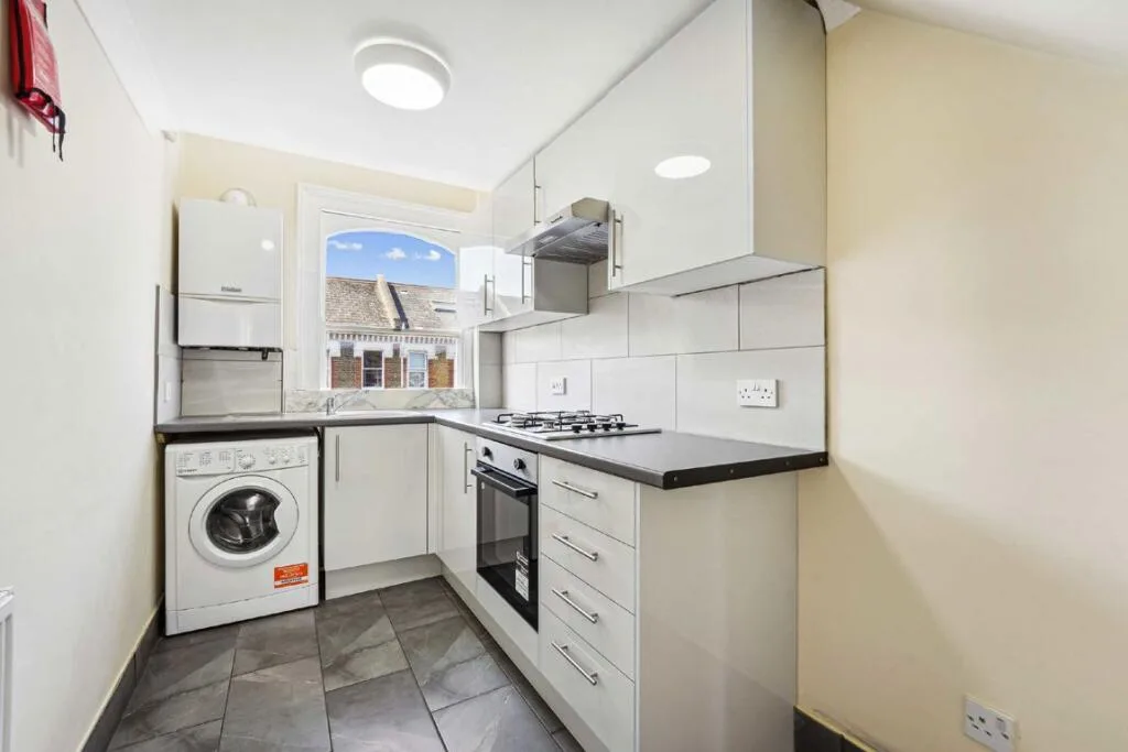 3 bedroom flat for rent