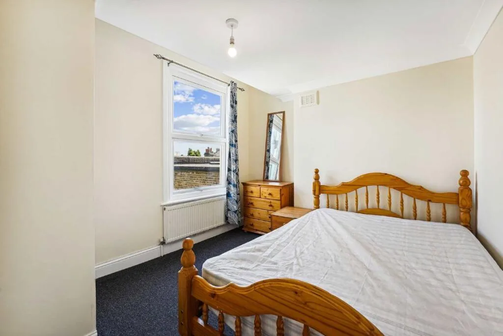 3 bedroom flat for rent