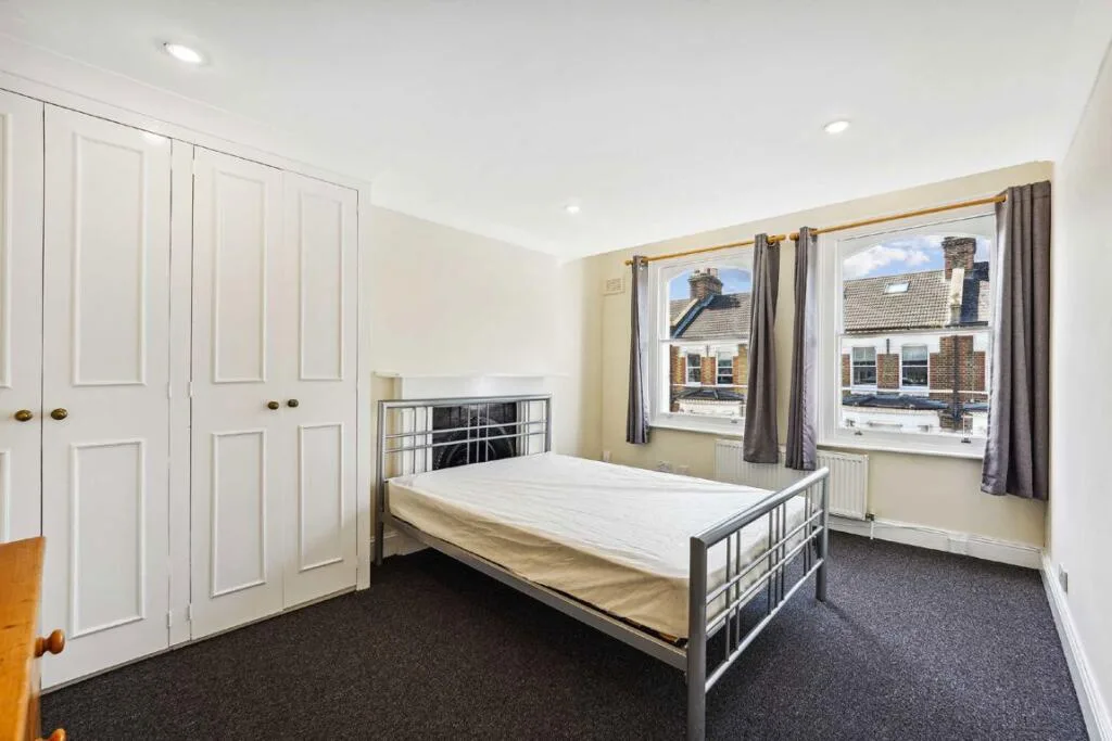 3 bedroom flat for rent