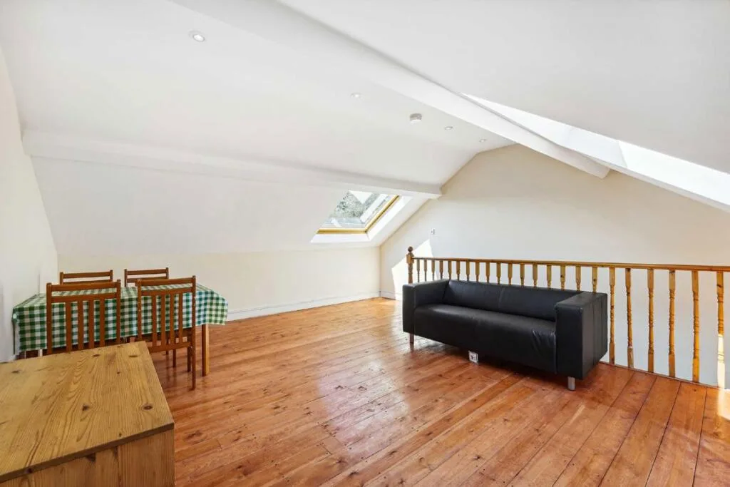 3 bedroom flat for rent
