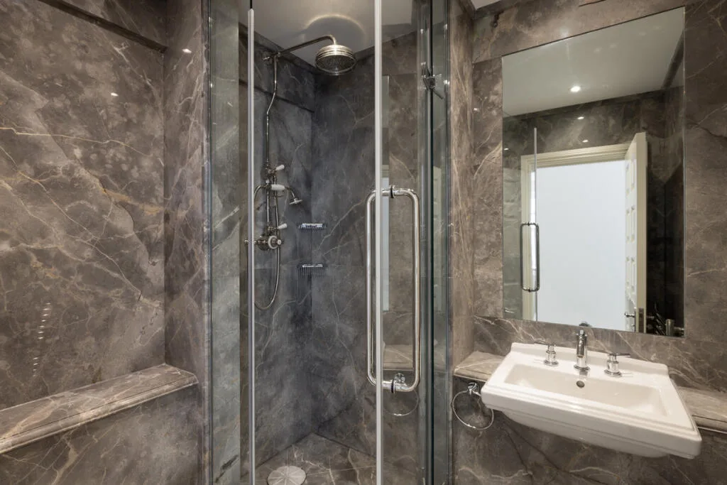 3 bedroom mews property for rent