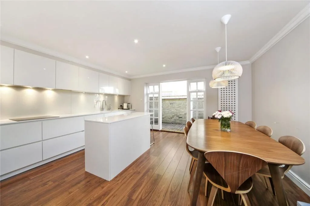 3 bedroom flat for rent