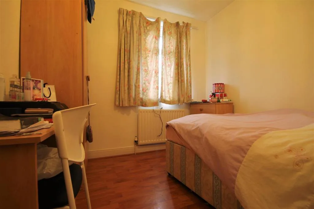 4 bedroom maisonette for rent