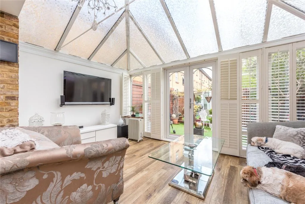 4 bedroom terraced house for rent
