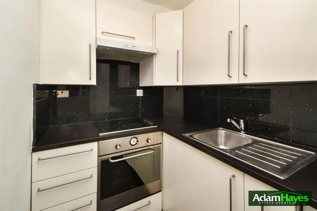 1 bedroom semi-detached house for rent