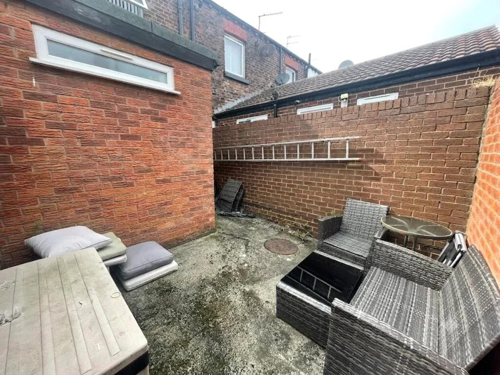 2 bedroom terraced house for rent