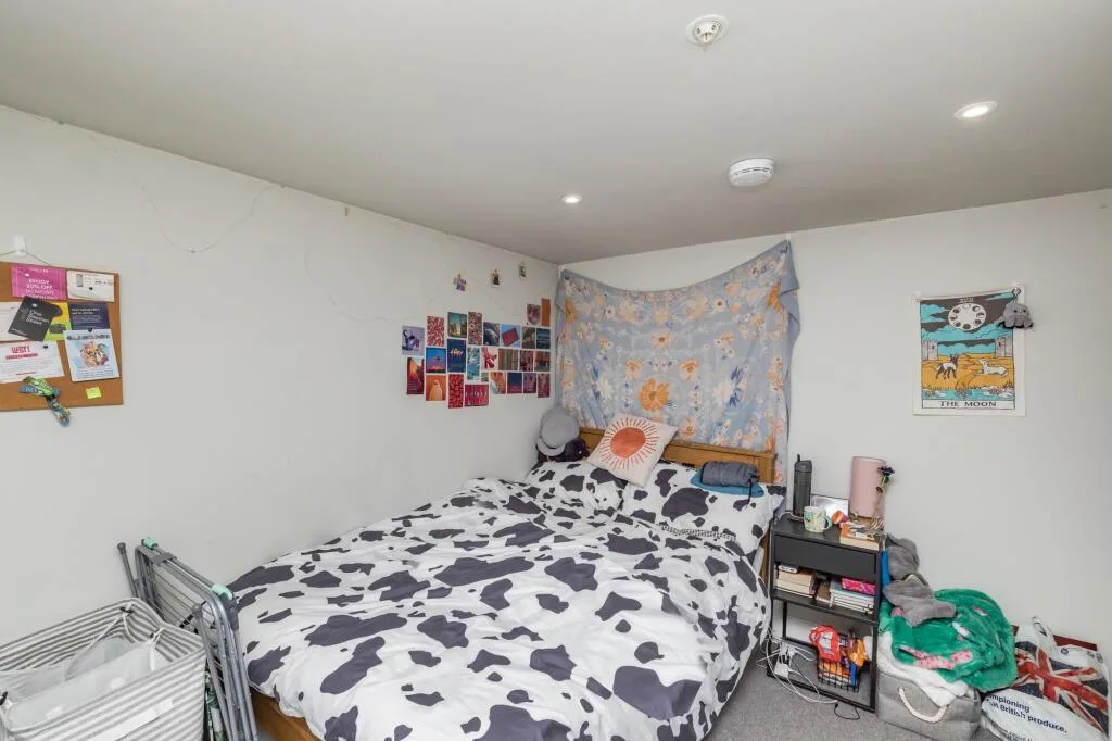 6 bedroom maisonette for rent
