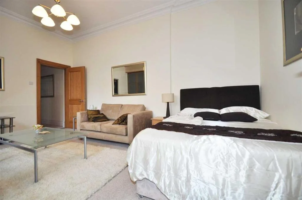 Studio flat for rent