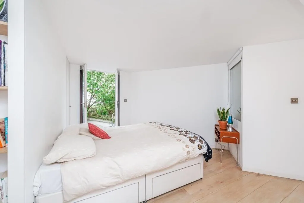 2 bedroom maisonette for rent