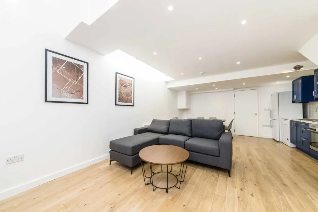 3 bedroom flat for rent