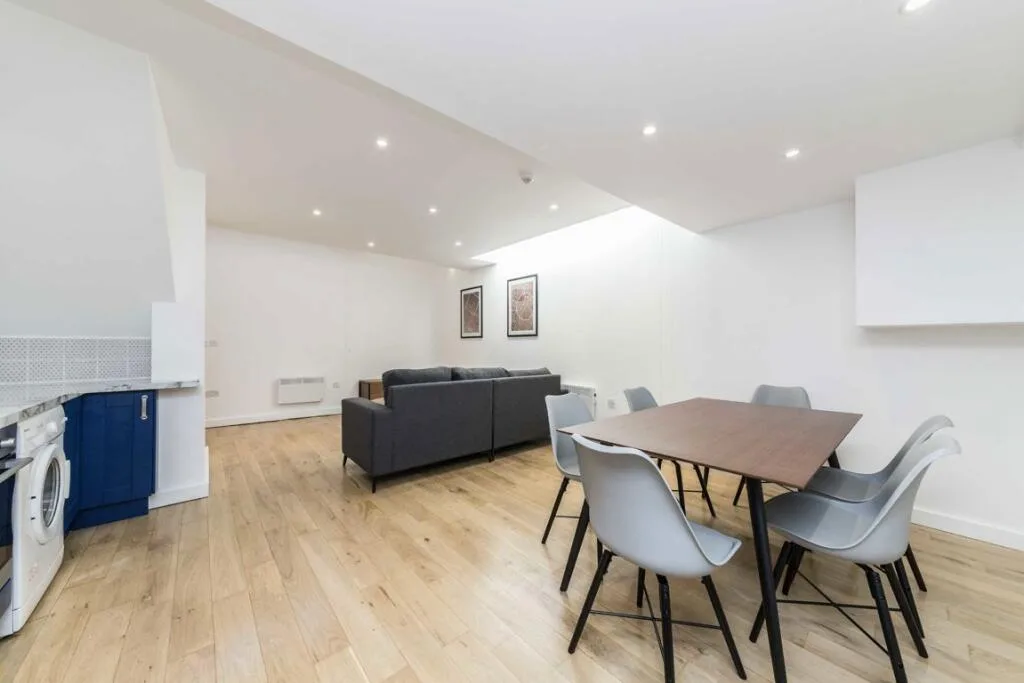 3 bedroom flat for rent
