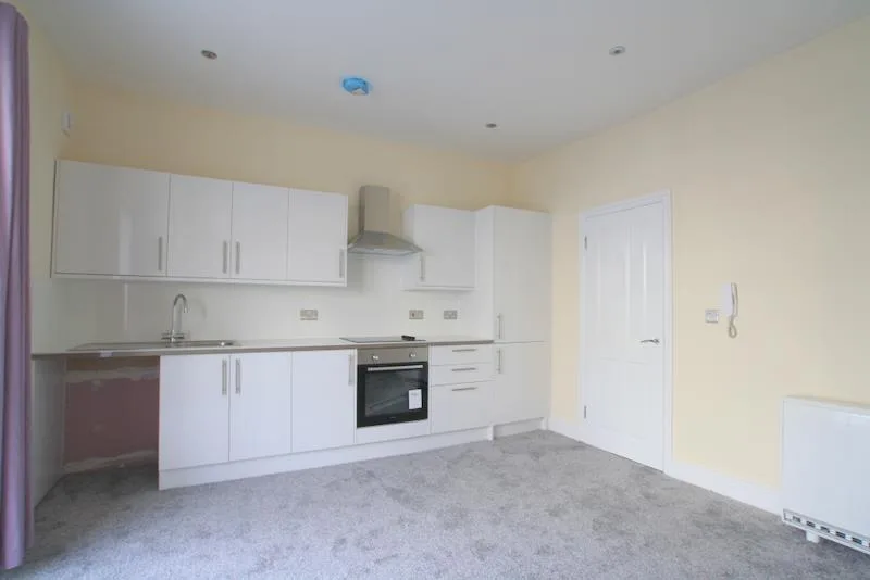 3 bedroom maisonette for rent