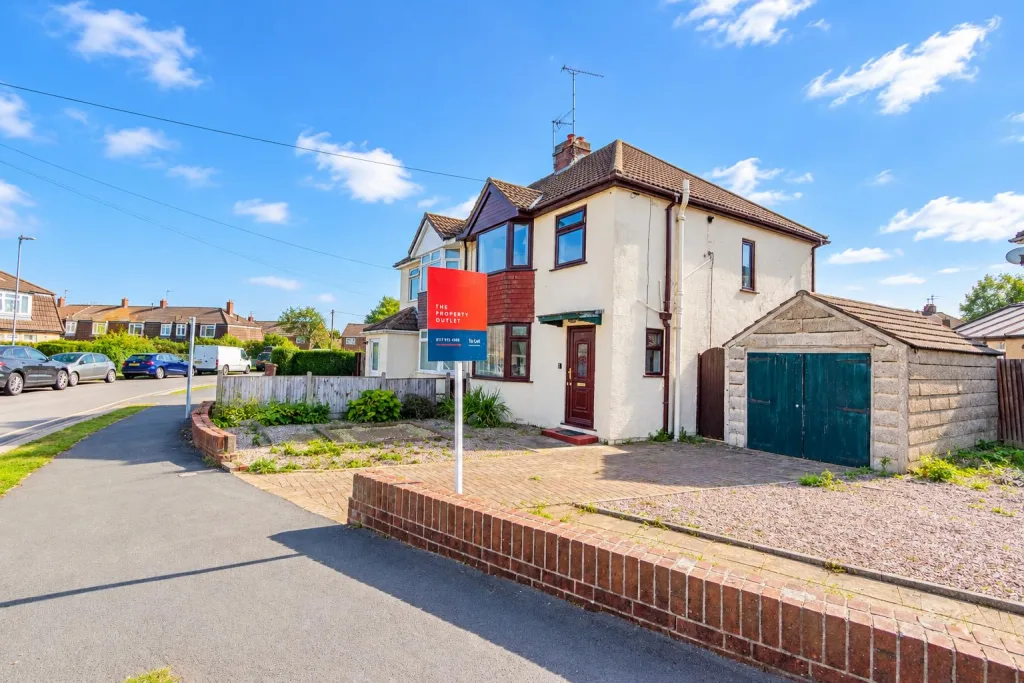 4 bedroom semi-detached house for rent