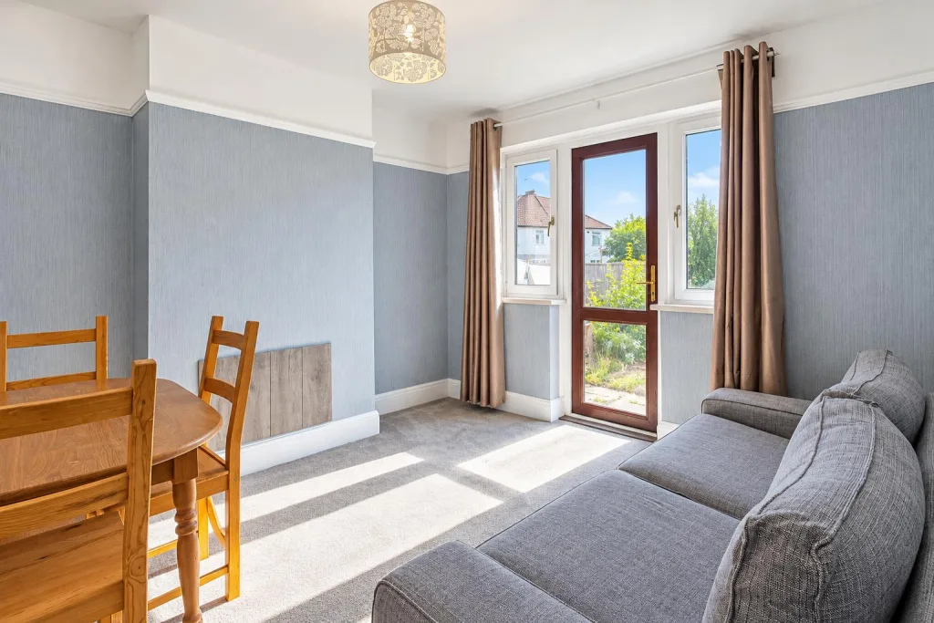 4 bedroom semi-detached house for rent