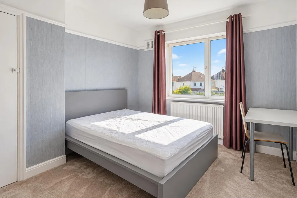 4 bedroom semi-detached house for rent