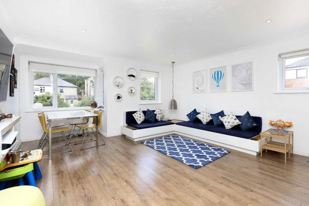 2 bedroom flat for rent