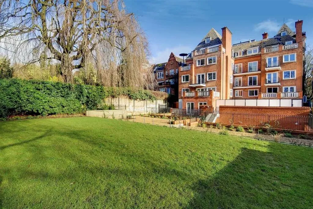 2 bedroom flat for rent