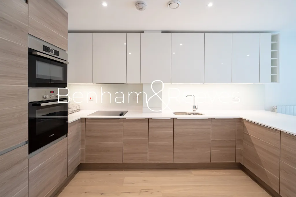 4 bedroom town house for rent