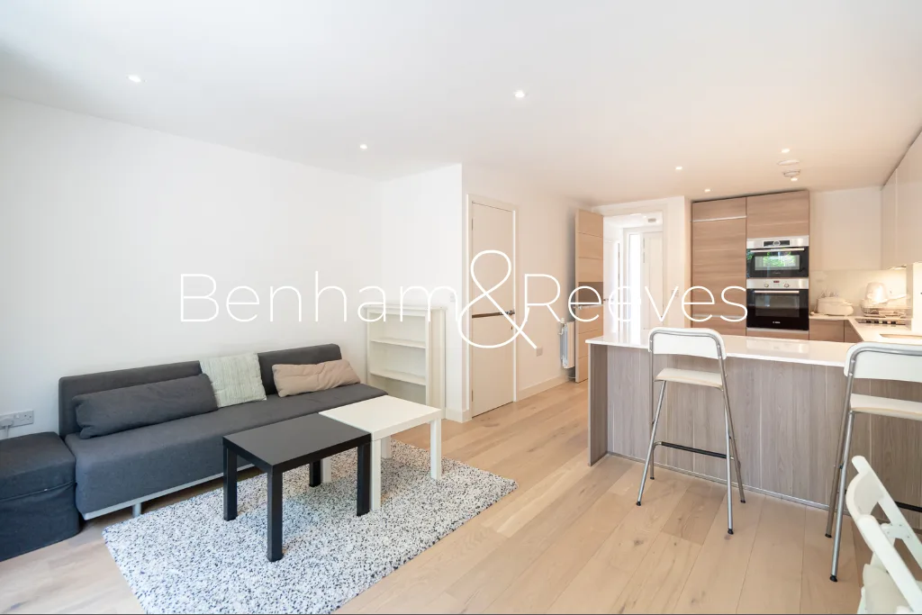4 bedroom town house for rent