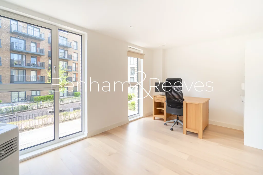4 bedroom town house for rent