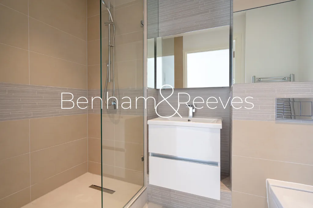4 bedroom town house for rent