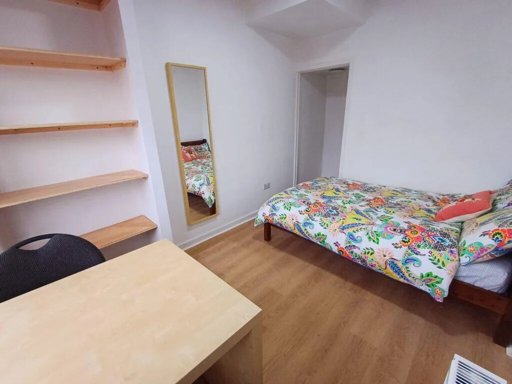 6 bedroom terraced house for rent