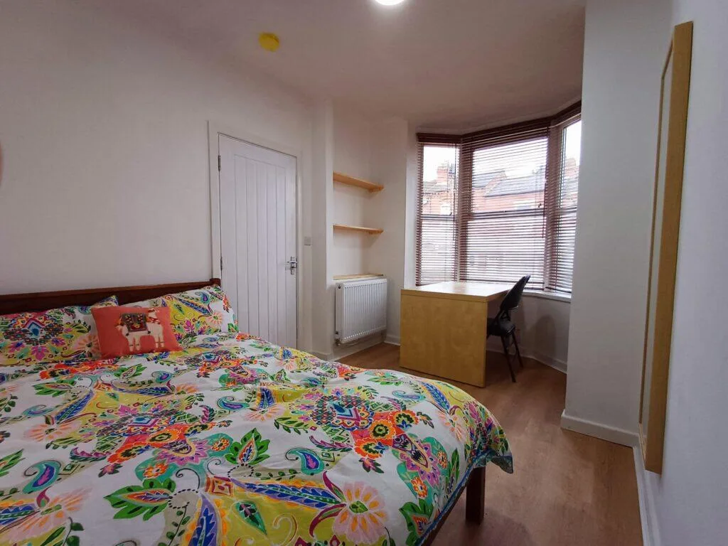 6 bedroom terraced house for rent