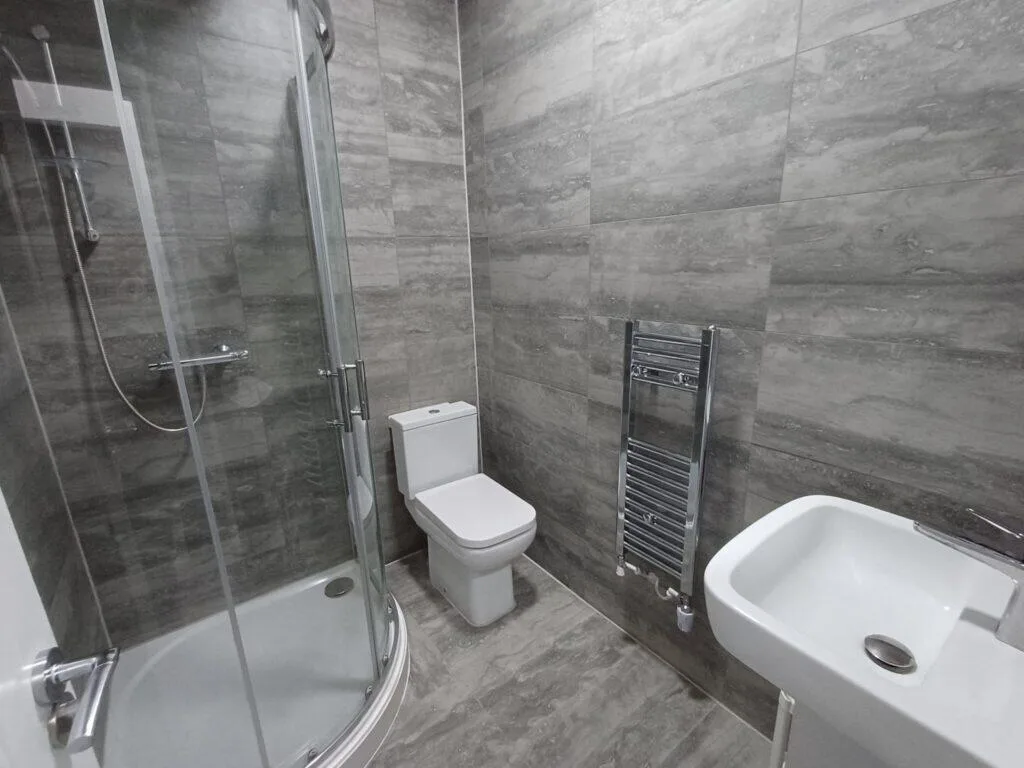6 bedroom terraced house for rent
